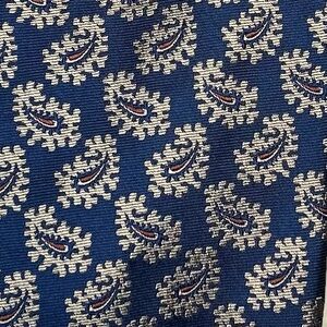 Brooks Brothers Navy Silk Gold Paisley Neck Tie Standard Length